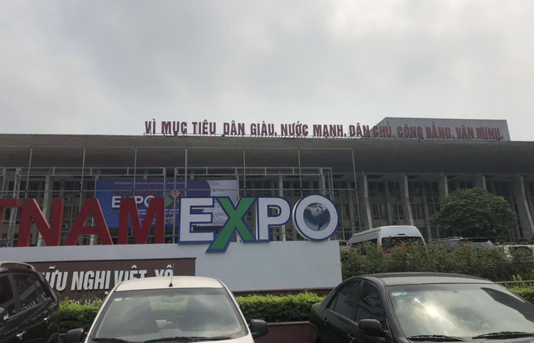 湖南人生就是博官网参观河内国际业务展  耐磨陶瓷产品拓展越南市场