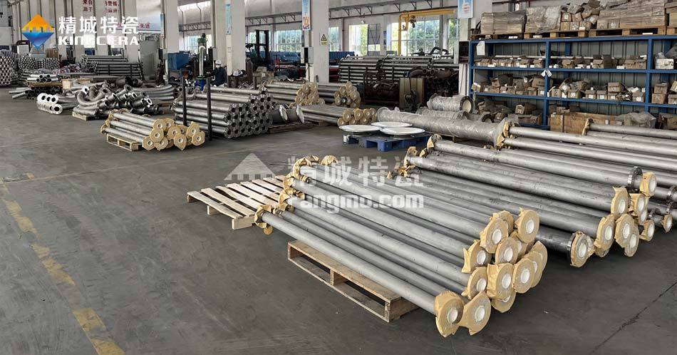 人生就是博官网特瓷锂电池内衬陶瓷输送管路出产车间