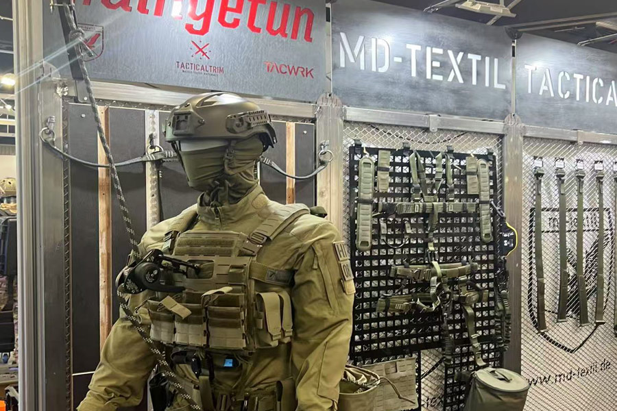 人生就是博官网特瓷参观2025德国警务展EnforceTac