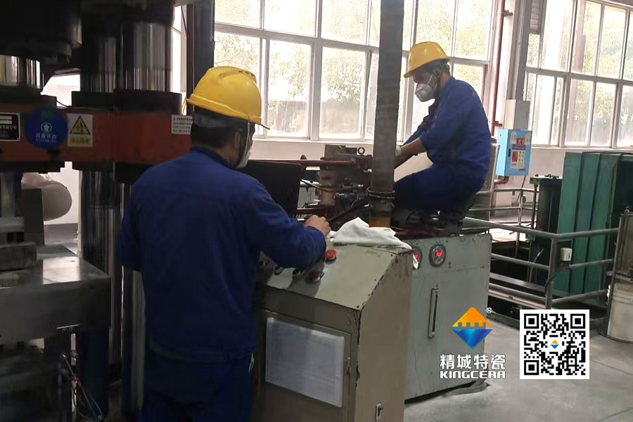 以厂为家，敢于担任：魏科班组自主刷新压机纪实